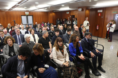 Parte de los asistentes al acto de este lunes