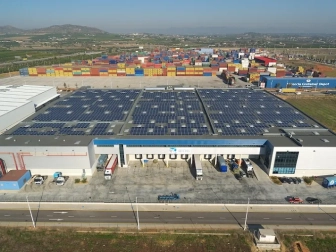 Instalación solar sobre una empresa logística