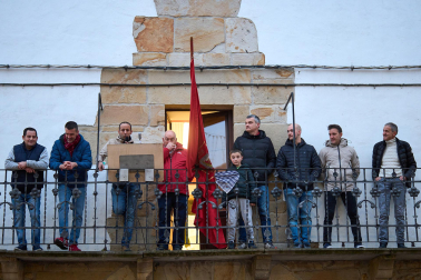 Fotos de San Saastin en Lakuntza, inicio de las fiestas de San Sebastián con tamborrada en la localidad
