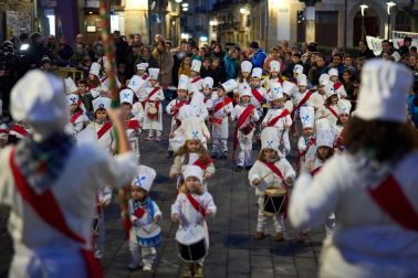 Fotos de San Saastin en Lakuntza, inicio de las fiestas de San Sebastián con tamborrada en la localidad