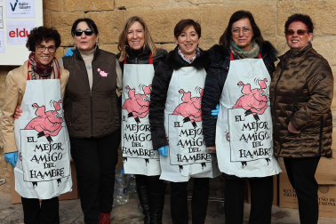 Fotos de la bendición y rifa del cuto en Artajona.