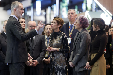 visita de los Reyes al stand de Navarra en Fitur 2026.