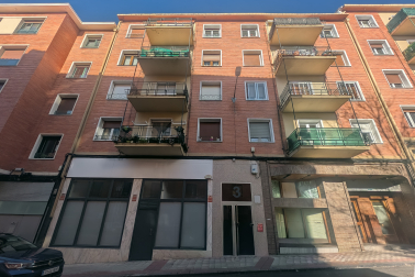 Piso luminoso y reformado en zona Tajonar