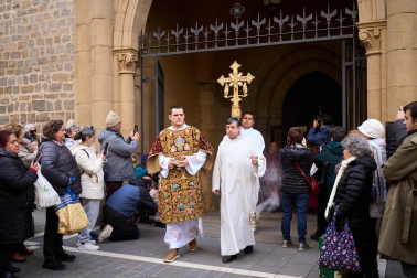 Fotos del tradicional mercadillo de San Blas en Pamplona