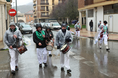 Día de los Quintos por Santa Águeda en Alsasua.