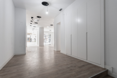 Amplio local comercial en el centro de Pamplona