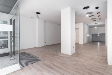 Amplio local comercial en el centro de Pamplona