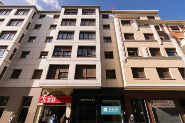 Amplio local comercial en el centro de Pamplona
