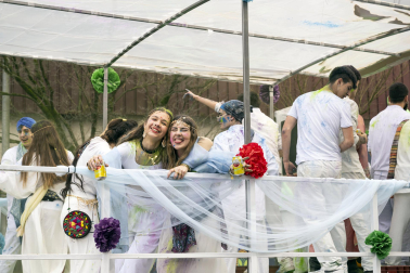 Desfile de carrozas en los Carnavales de Santesteban