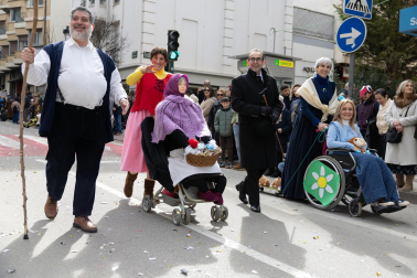 Carrozas, disfraces, color, música y alegría este domingo 15 de febrero en el desfile de carnaval en Tudela