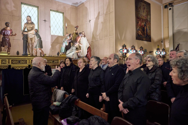 Fotos de la reapertura de la sede de la entidad en Pamplona tras meses de reformas