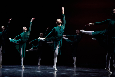 El Festival de Año Nuevo Chino, con bailes, música, ópera o artes marciales para recibir 365 días de ‘superación y fuerza', se celebró en el Auditorio de Barañáin