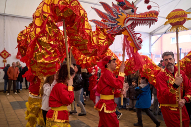 El Festival de Año Nuevo Chino, con bailes, música, ópera o artes marciales para recibir 365 días de ‘superación y fuerza', se celebró en el Auditorio de Barañáin