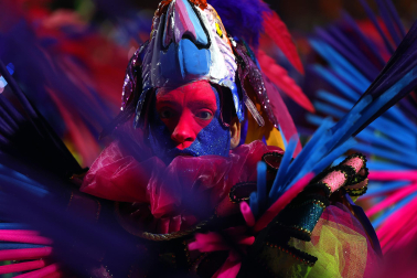 Colorido y música en el primer día de desfiles en el Sambódromo de Río de Janeiro con motivo de los Carnavales