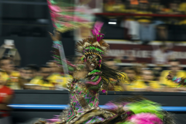 Colorido y música en el primer día de desfiles en el Sambódromo de Río de Janeiro con motivo de los Carnavales