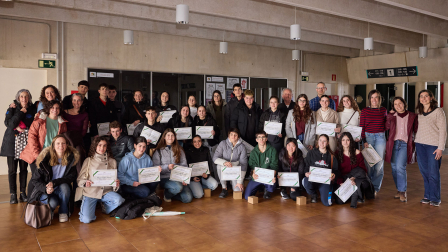 Estudiantes participantes, profesorado y organizadores de la fase local de la Olimpiada de Geología