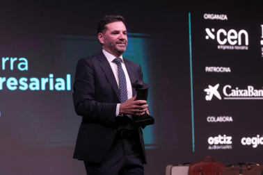 Fotos de la entrega del Premio Navarra Empresarial 2026 en el pabellón Navarra Arena