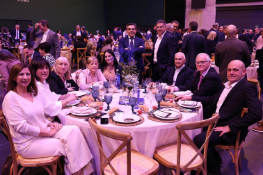 Fotos de la entrega del Premio Navarra Empresarial 2026 en el pabellón Navarra Arena