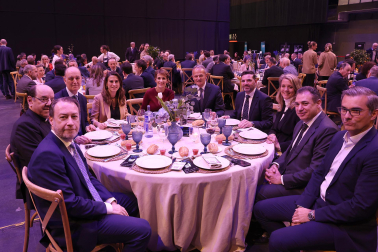 Fotos de la entrega del Premio Navarra Empresarial 2026 en el pabellón Navarra Arena