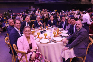 Fotos de la entrega del Premio Navarra Empresarial 2026 en el pabellón Navarra Arena