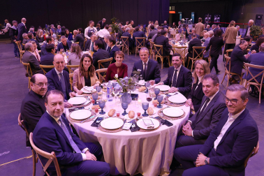 Fotos de la entrega del Premio Navarra Empresarial 2026 en el pabellón Navarra Arena