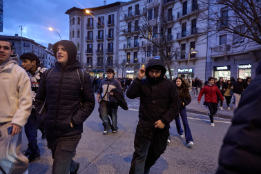 Jóvenes que han acudido la 'Quedada Therian' en Pamplona.