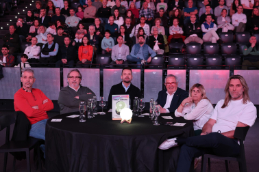 Reconocimiento a los deportistas destacados en el año 2025 durante la ceremonia celebrada en el pabellón Navarra Arena