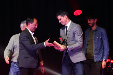 Reconocimiento a los deportistas destacados en el año 2025 durante la ceremonia celebrada en el pabellón Navarra Arena