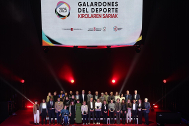 Reconocimiento a los deportistas destacados en el año 2025 durante la ceremonia celebrada en el pabellón Navarra Arena