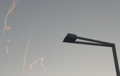 Vídeo grabado por los bomberos navarros bajo uno de los ataques iraníes en Doha