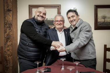 Los protagonistas, en el interior del restaurante burgalés