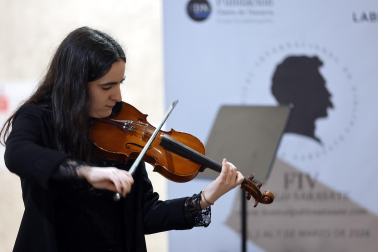 Fotos de la apertura del Festival de Violín Pablo Sarasate con una conferencia a cargo de la musicóloga María Nagore y concierto de alumnos del curso de Interpretación Musical