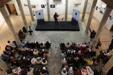 Fotos de la apertura del Festival de Violín Pablo Sarasate con una conferencia a cargo de la musicóloga María Nagore y concierto de alumnos del curso de Interpretación Musical