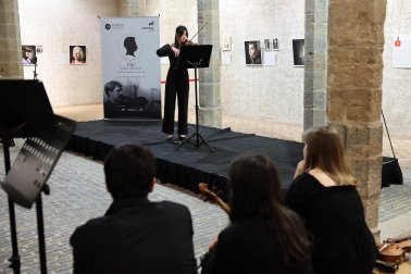 Fotos de la apertura del Festival de Violín Pablo Sarasate con una conferencia a cargo de la musicóloga María Nagore y concierto de alumnos del curso de Interpretación Musical