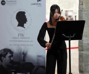 Fotos de la apertura del Festival de Violín Pablo Sarasate con una conferencia a cargo de la musicóloga María Nagore y concierto de alumnos del curso de Interpretación Musical