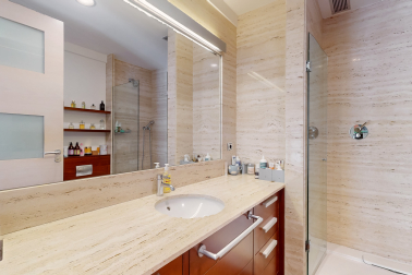 Vivienda reformada en la plaza de la Cruz