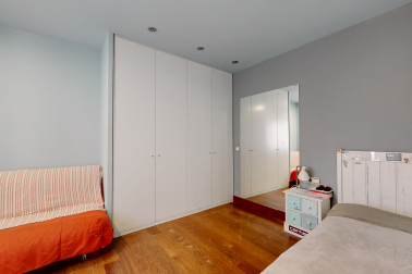 Vivienda reformada en la plaza de la Cruz