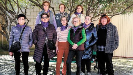En la fila superior aparecen Mª Pilar Espín, Piedad Magallón y Angelina Lecumberri. Abajo, desde la izda., Lourdes Lecumberri, Marisa Sanargimiro, Dolore Zapata, Conchi Sanargimiro, Cristina Vallés y Silvia Sarachaga
