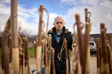 Peregrinos caminan rumbo a Javier en la primera de las jornadas celebrada este sábado, 7 de marzo