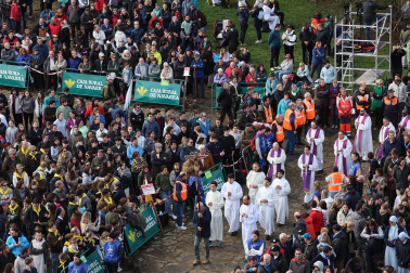 Multitudinaria celebración eucarística en la explanada del castillo de Javier este domingo, 8 de marzo