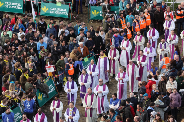 Multitudinaria celebración eucarística en la explanada del castillo de Javier este domingo, 8 de marzo