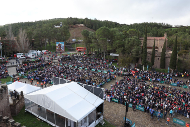 Multitudinaria celebración eucarística en la explanada del castillo de Javier este domingo, 8 de marzo