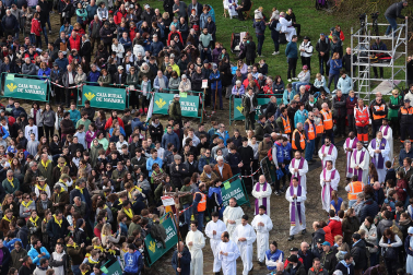 Multitudinaria celebración eucarística en la explanada del castillo de Javier este domingo, 8 de marzo