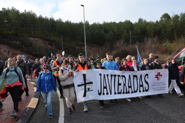Multitudinaria celebración eucarística en la explanada del castillo de Javier este domingo, 8 de marzo