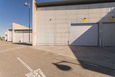 Nave premium en Tajonar:1.400 m² de eficiencia