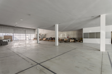 Nave premium en Tajonar:1.400 m² de eficiencia