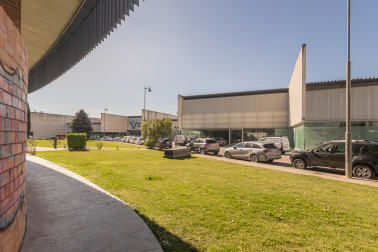 Nave premium en Tajonar:1.400 m² de eficiencia