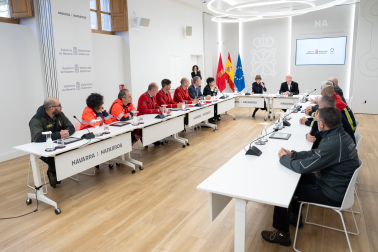 El pueblo de Paiporta, Valencia, agradece a los servicios de emergencia navarros su colaboración durante la Dana