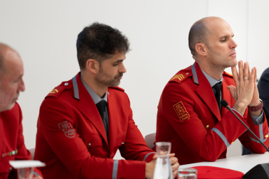 El pueblo de Paiporta, Valencia, agradece a los servicios de emergencia navarros su colaboración durante la Dana