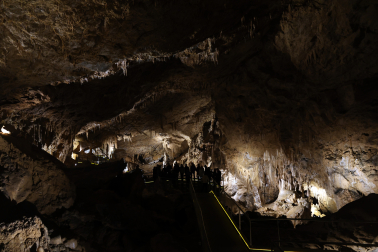 Cueva de Mendukilo. Cata a ciegas de agua de estalagtita de cueva y productos de la zona
